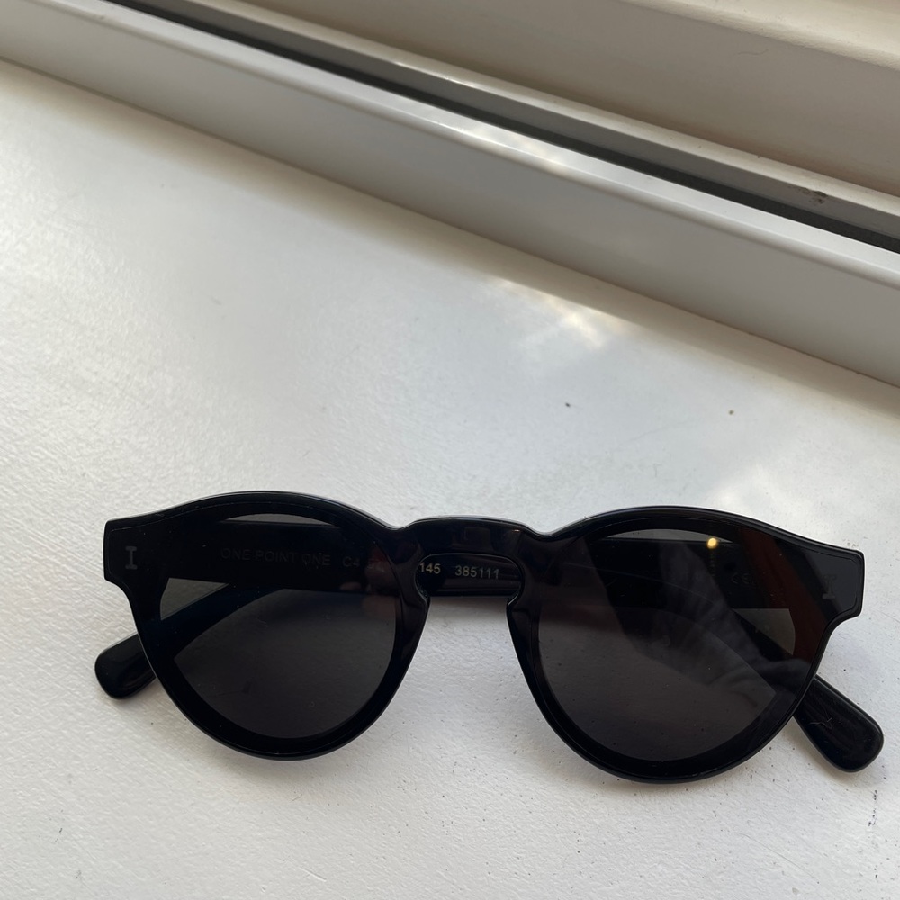 Illesteva Black Round Frame Sunglasses Bold Design
